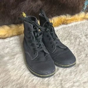 Dr. Martins shoes 6 (4100)