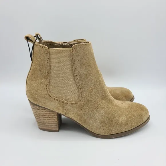 DV By Dolce Vita Collyns Short Bootie Ankle Boot Faux Suede Stone Tan
