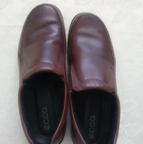 Ecco leather slip on shoes