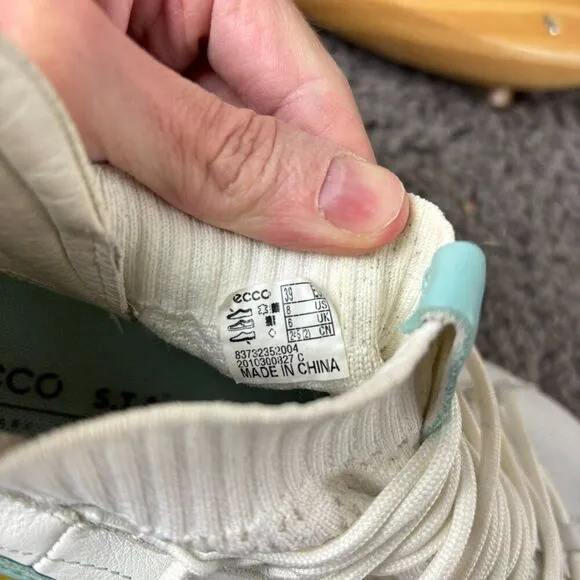 Ecco ST.1 Lite Mid Cut Shoe Womens 8 Yak Leather White Eggshell Sneakers
