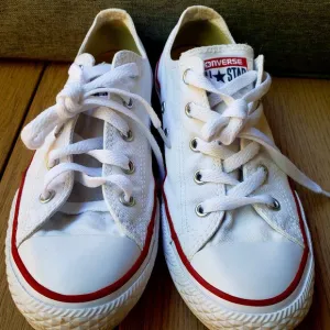 EUC CTAS vintage old school optic white canvas (3Y) KICKS