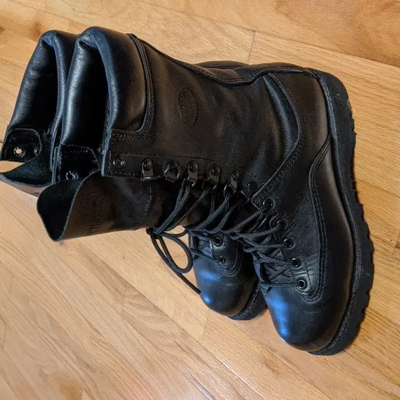 EUC! MATTERHORN Leather Boots Mens 7 ( Woman 9)