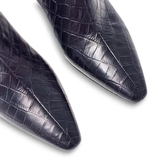 Everlane The Short Banana Heel Boot in Black Croc size 8.5