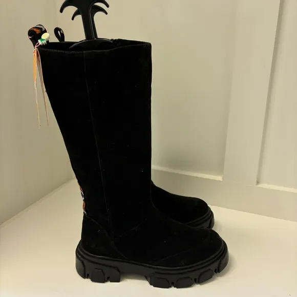 Farm Rio Boots Knee High Lug Sole Black Suede Tall Chunky Embroidery Sz 8.5