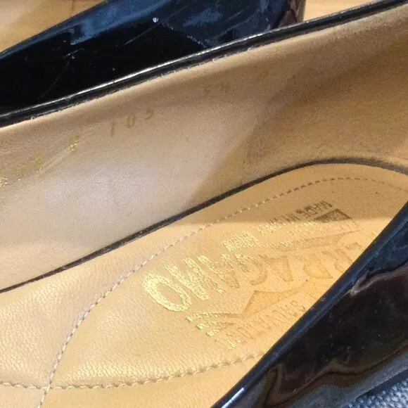 Ferragamo Varina ballerina shoes  SZ 5.5
