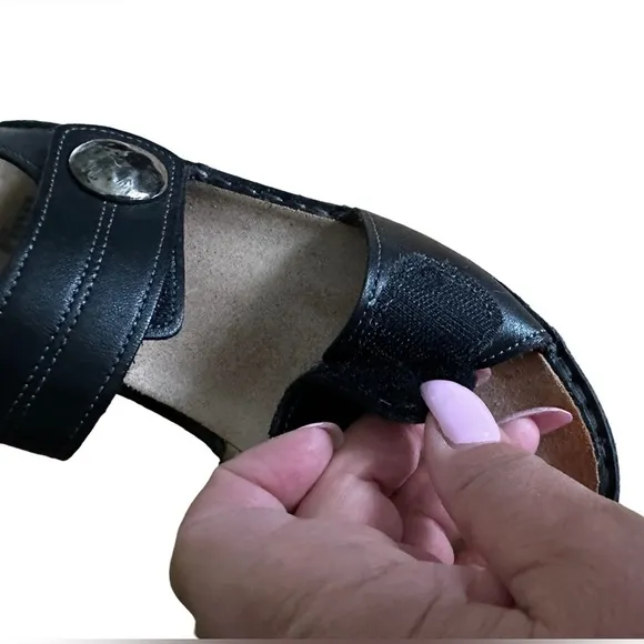 FINN COMFORT ALANYA BLACK VELCRO SANDALS