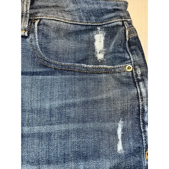 FRAME Denim  Le Grand Garcon Alfred Distressed Shorts Size 25