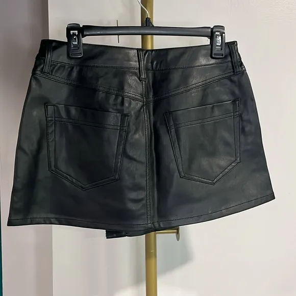 FREE PEOPLE NWT Wynne Vegan Skirt / Black