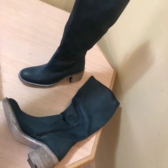 Free People Soft Leather Essential Tall Slouch Boots EXCELLENT condition