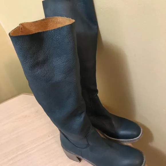 Free People Soft Leather Essential Tall Slouch Boots EXCELLENT condition