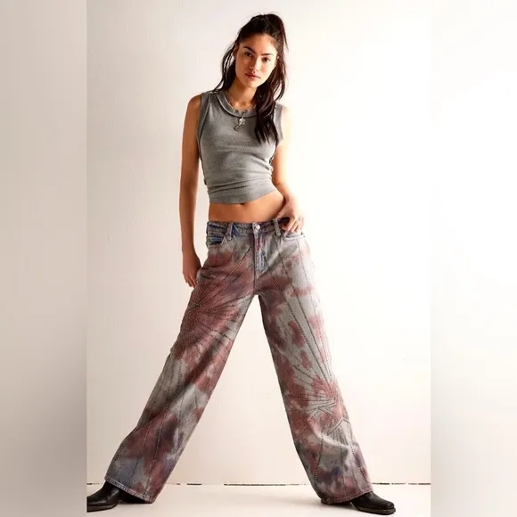 FREE PEOPLE We The Free NEW Aurora Mid Rise Jeans Crystal Embellished Sz 24 RARE