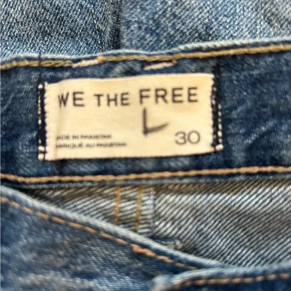 Free People We the Free Tippi Denim Shorts in “In Your Town”. Size 30. NWT