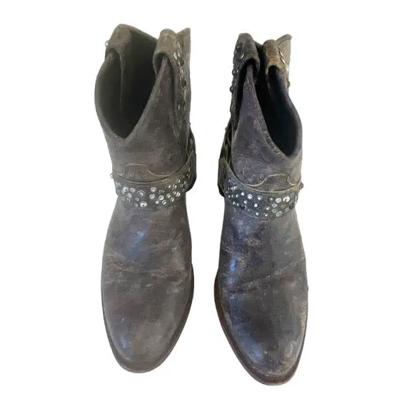 FRYE Boots Women’s Sz 5.5 Deborah Stud Harness Weathered Leather Pull On Brown