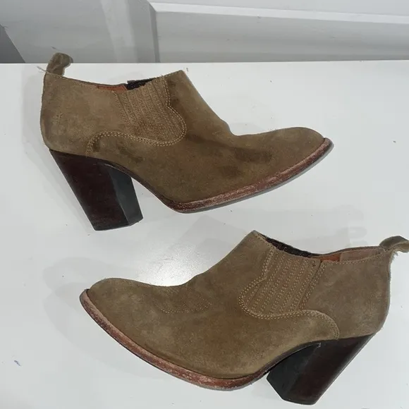 Frye Ilana Women’s Short Leather Suede Ankle Boots size 7 Western