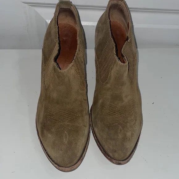 Frye Ilana Women’s Short Leather Suede Ankle Boots size 7 Western