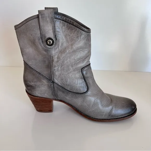 Frye Jackie Button Short Booties in Ice Washed Antique 11B