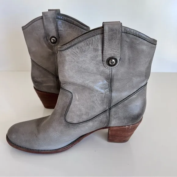 Frye Jackie Button Short Booties in Ice Washed Antique 11B