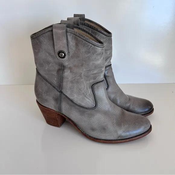 Frye Jackie Button Short Booties in Ice Washed Antique 11B