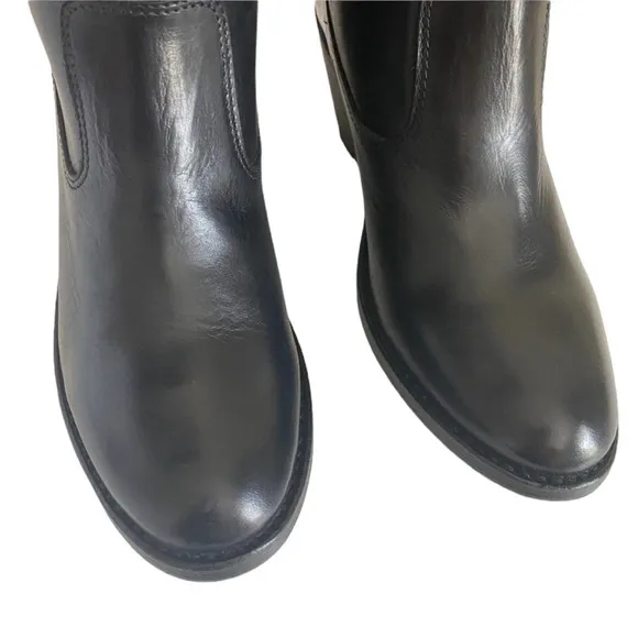 FRYE Jackie Button Short Leather Boots in Classic Black Size 6