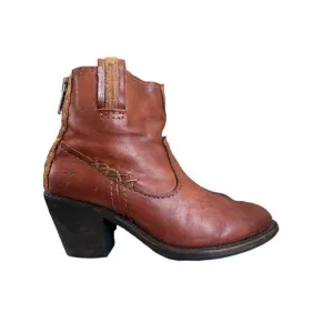 FRYE Leslie Artisan Short Boot Leather Brown Women's Boots. Sz 6.5B