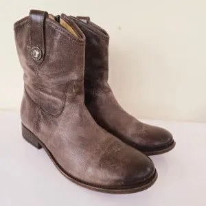 Frye Melissa Button Leather Distressed Gray Short Ankle Boots Women's Size 7.5