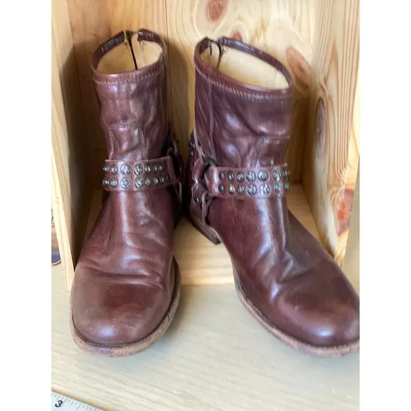 Frye Phillip Chocolate Brown Studded Harness Short Boots Size 8.5 Back Zip