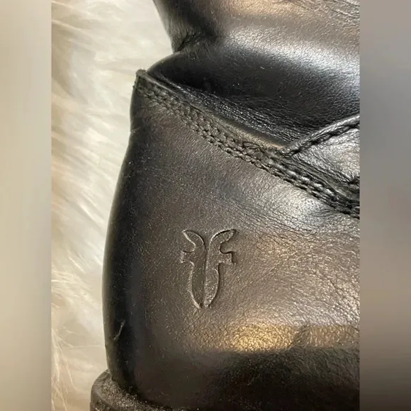 FRYE Shirley 77745 Black Leather Equestrian Riding Boots Size 5.5 Comes with Box