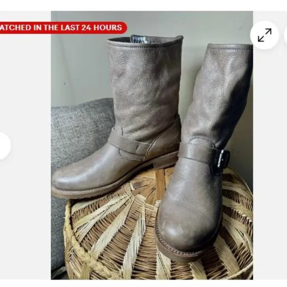 Frye Veronica Short Moto Engineer Boot Distressed Leather Women size 9 Cow Girl