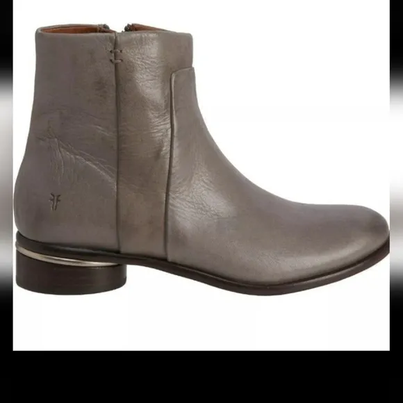 Frye women's ankle boots Grey Charlie Seam size 8B