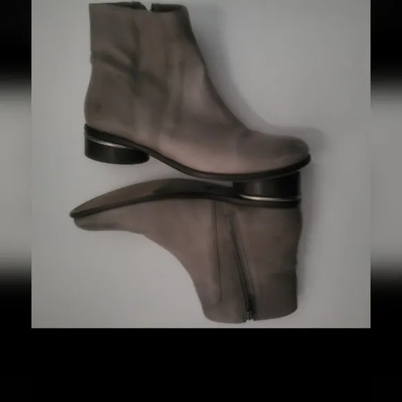 Frye women's ankle boots Grey Charlie Seam size 8B