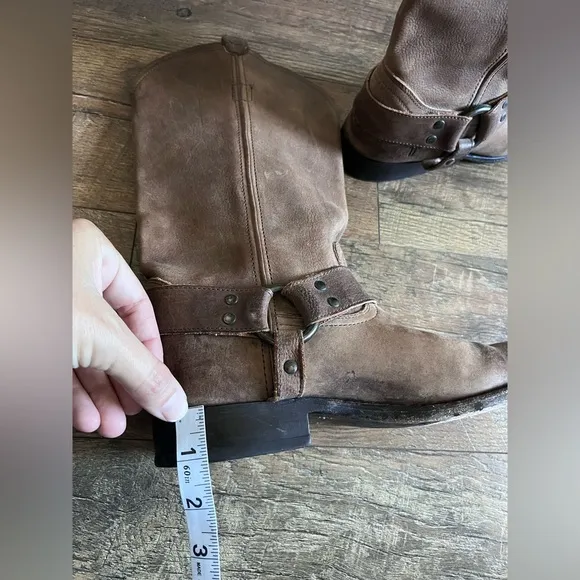 Frye Wyaat Western harness boots Cognac brown distressed leather 76806 Size 6
