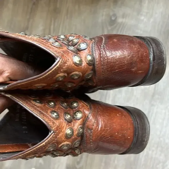 Frye Wyatt Distressed Brown Leather Studded Short Western Boots