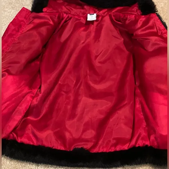 Gap insulated black faux fur girls jacket with red lining XS