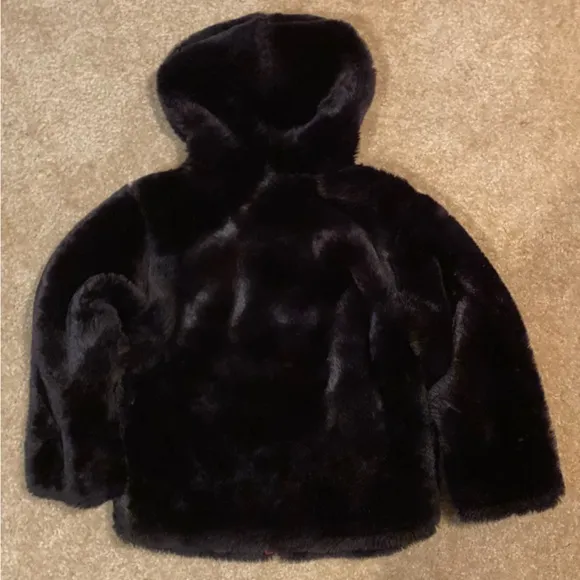 Gap insulated black faux fur girls jacket with red lining XS