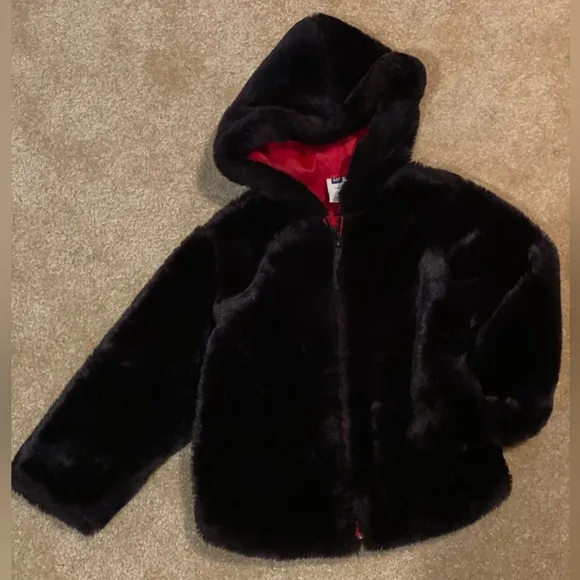 Gap insulated black faux fur girls jacket with red lining XS