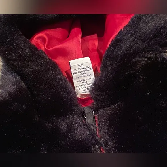 Gap insulated black faux fur girls jacket with red lining XS