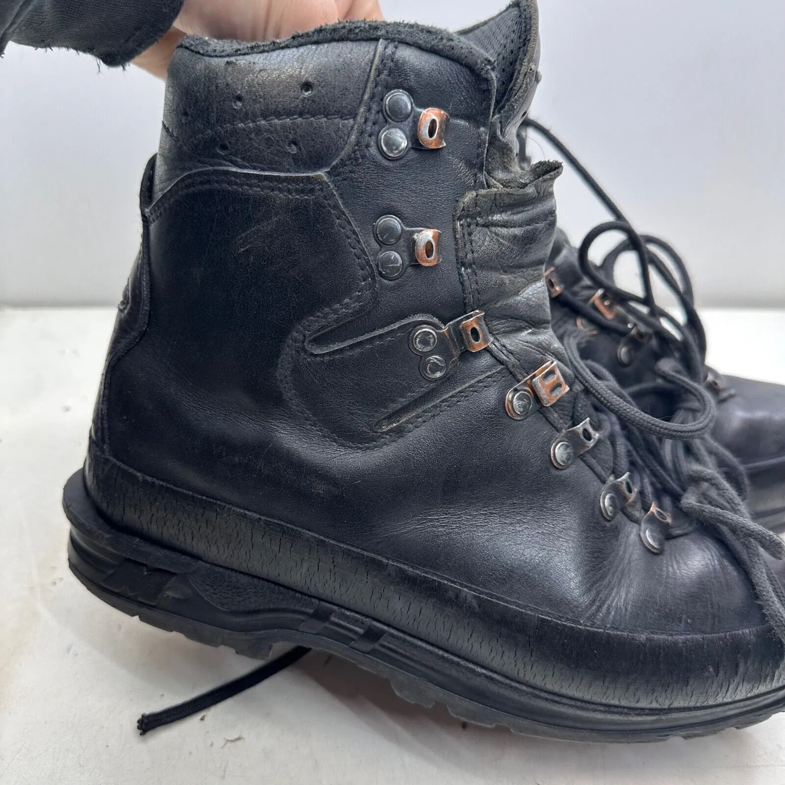 German Army Black Leather Army Heavy Duty Combat Boots Meindl Size EU 42 UK 8