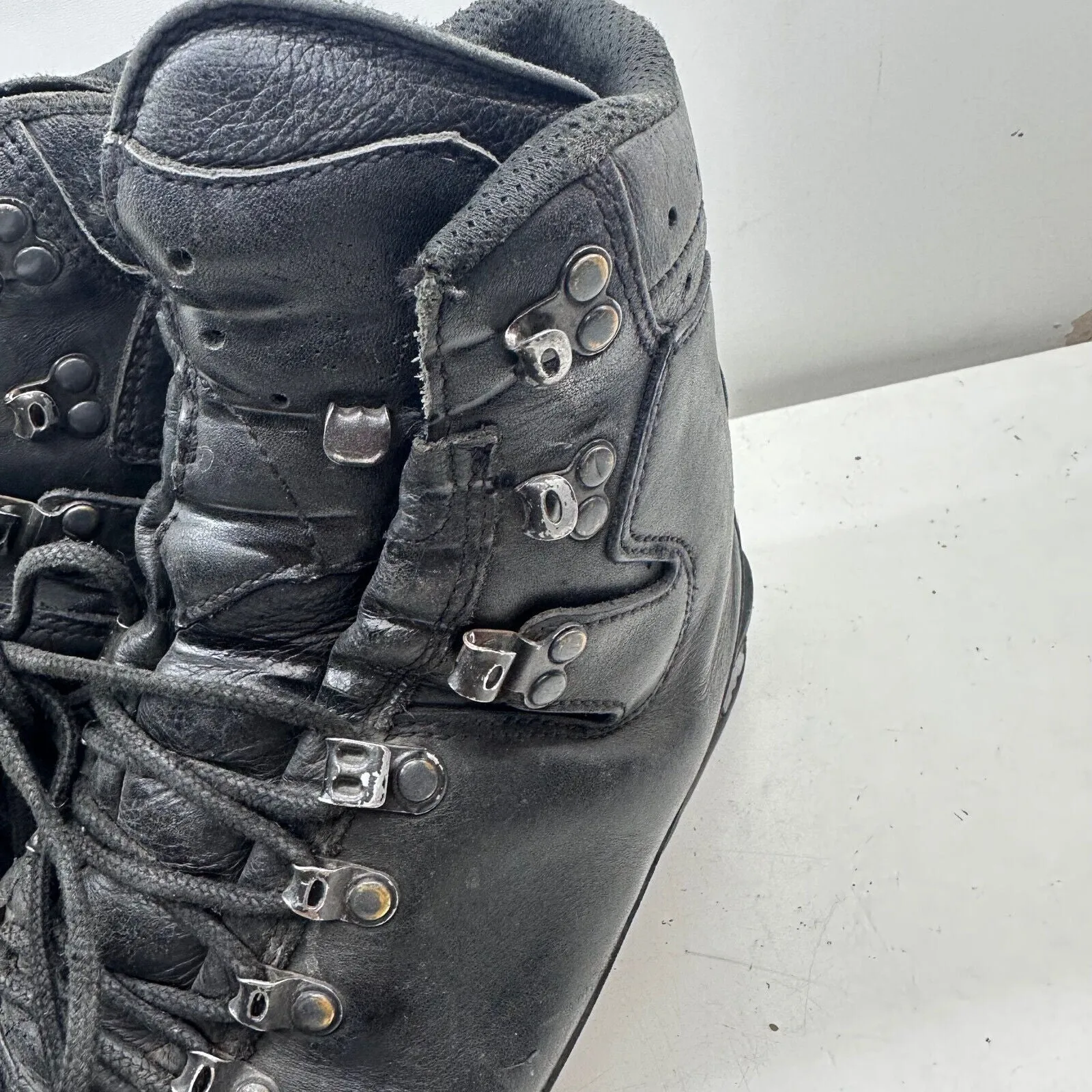German Army Black Leather Army Heavy Duty Combat Boots Meindl Size EU 42 UK 8