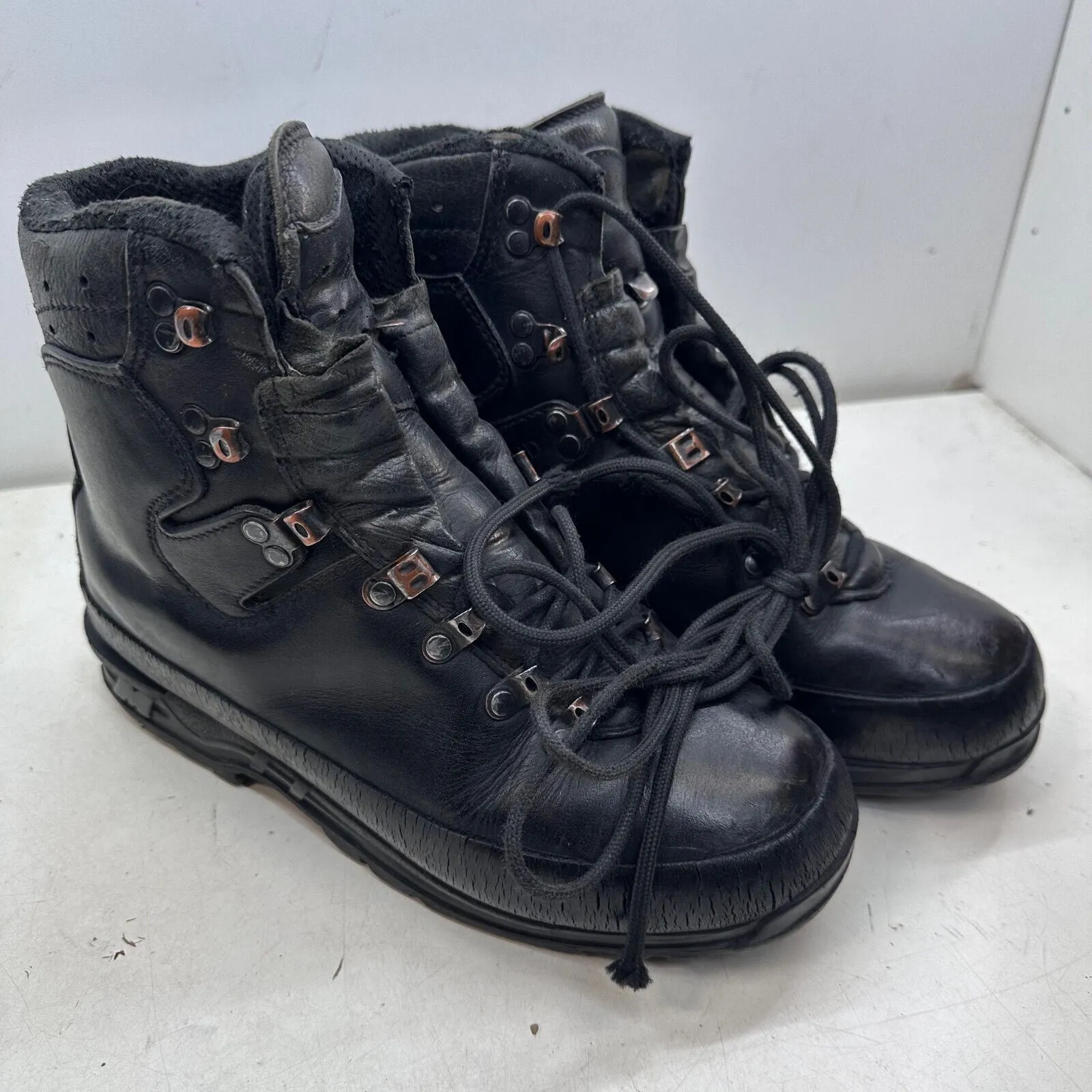 German Army Black Leather Army Heavy Duty Combat Boots Meindl Size EU 42 UK 8