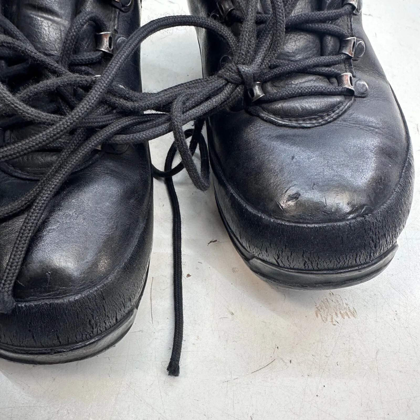 German Army Black Leather Army Heavy Duty Combat Boots Meindl Size EU 42 UK 8
