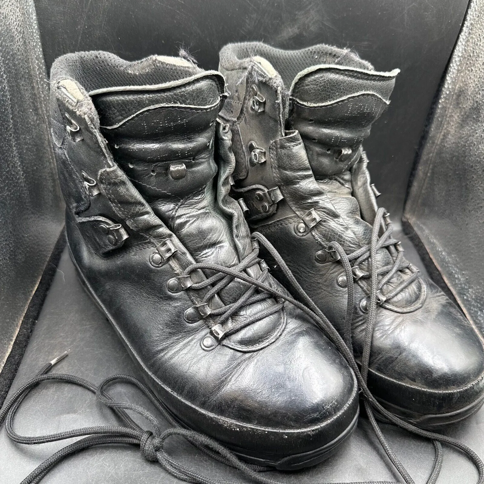 German Army Black Leather Army Heavy Duty Combat Boots Meindl Size EU 43 UK 9