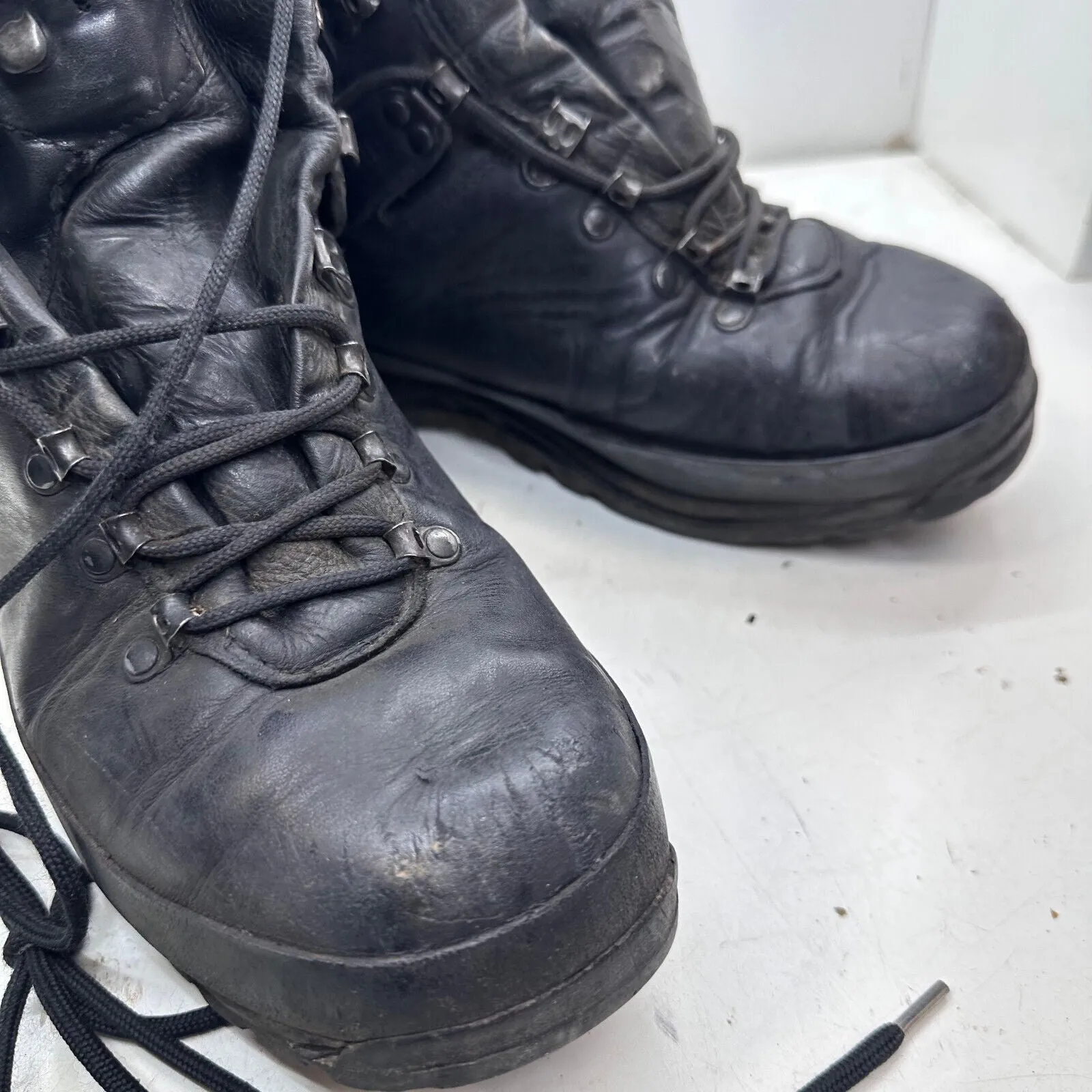 German Army Black Leather Army Heavy Duty Combat Boots Meindl Size EU 43 UK 9