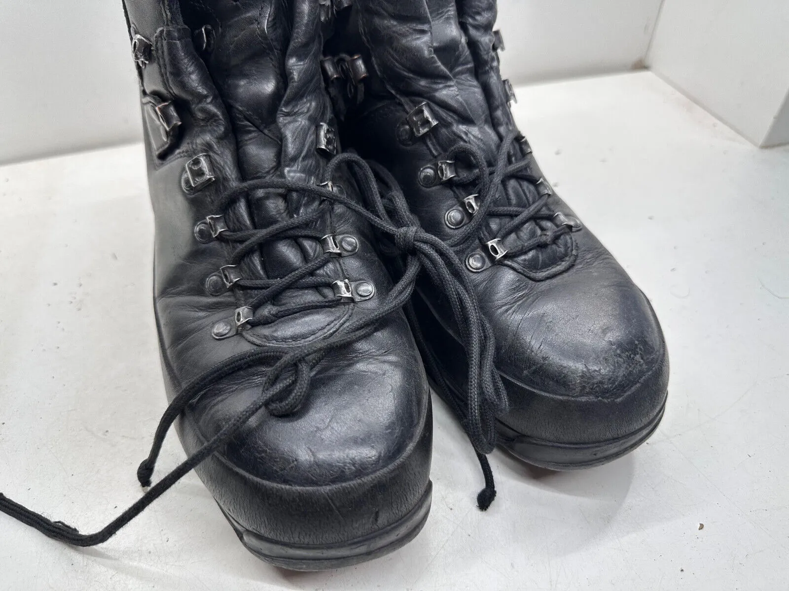 German Army Black Leather Army Heavy Duty Combat Boots Meindl Size EU 44 UK 9.5