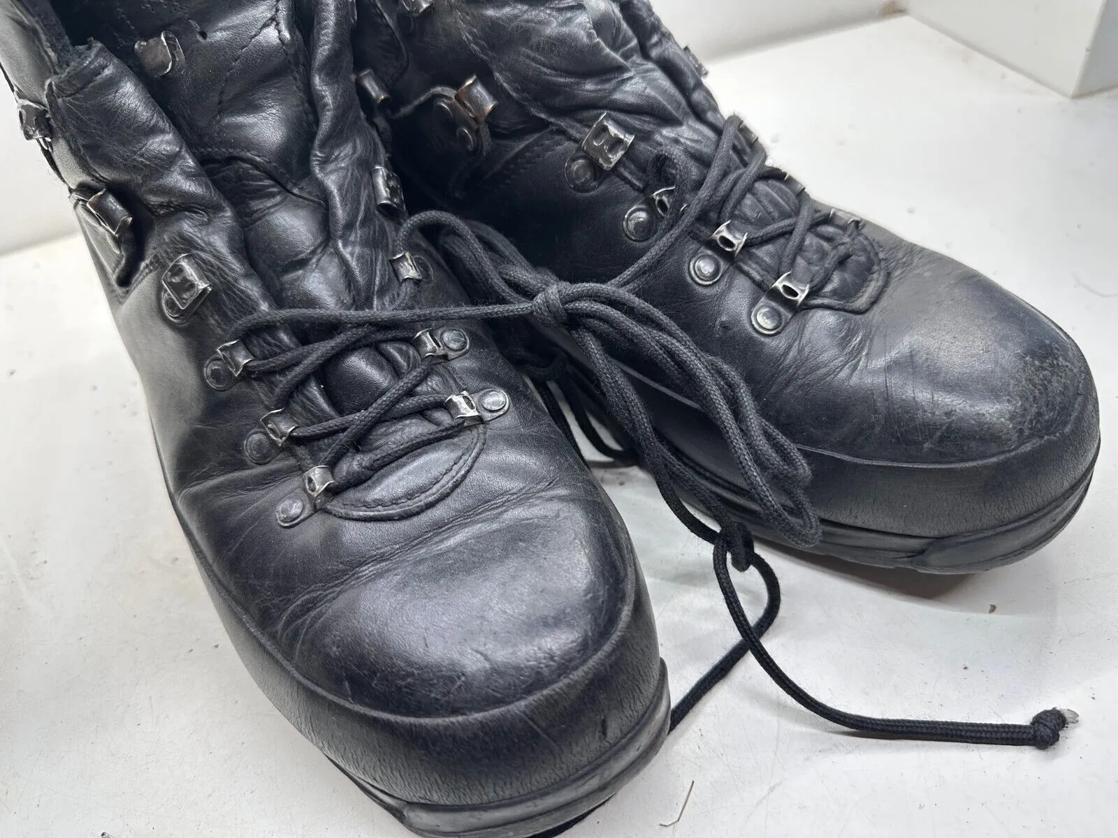 German Army Black Leather Army Heavy Duty Combat Boots Meindl Size EU 44 UK 9.5