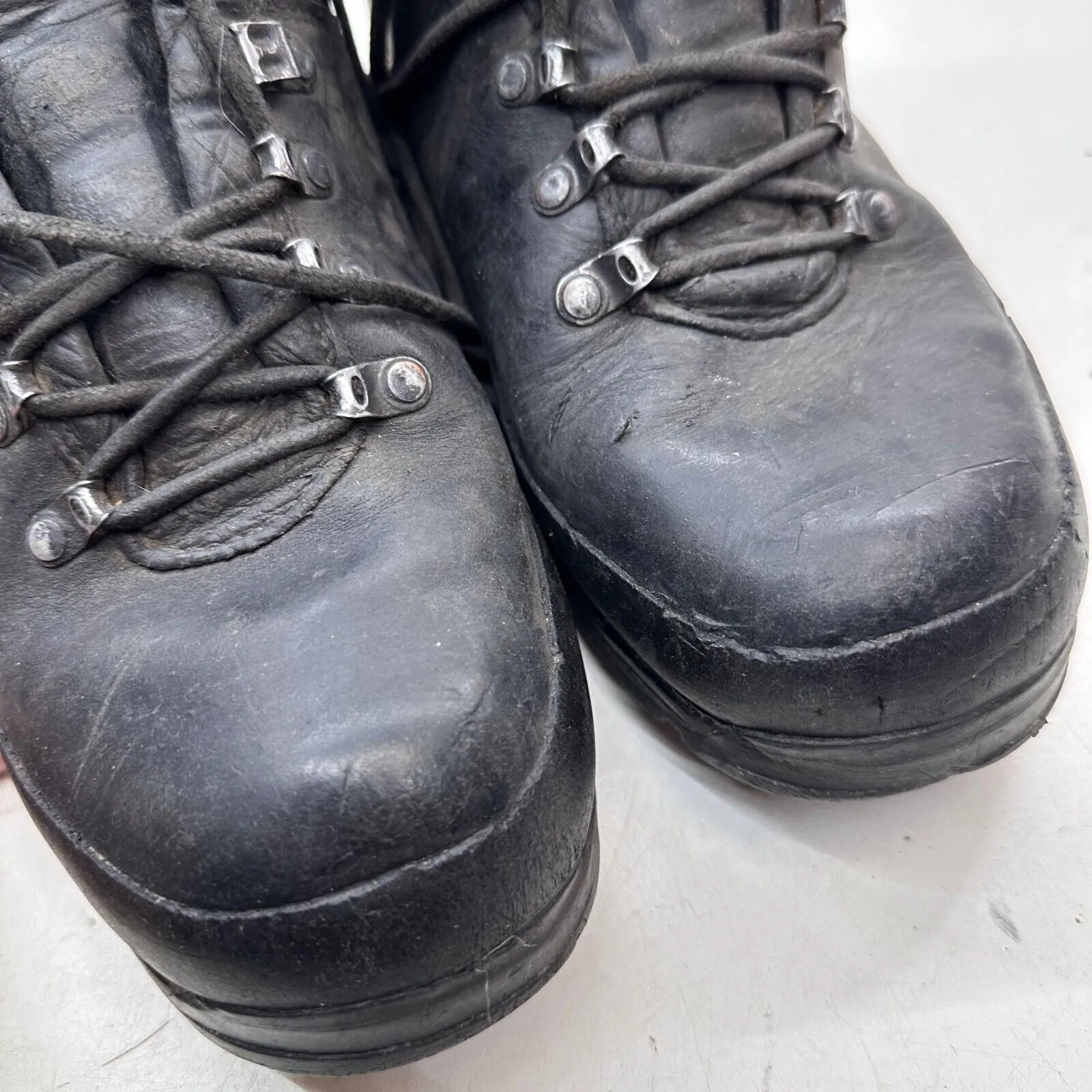 German Army Black Leather Army Heavy Duty Combat Boots Meindl Size EU 44 UK 9.5