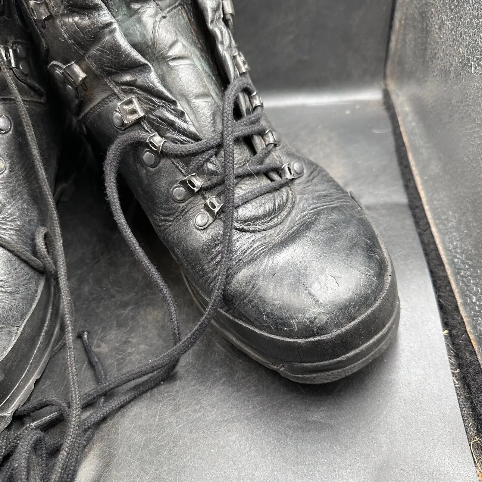 German Army Black Leather Army Heavy Duty Combat Boots Meindl Size EU 44.5 UK 10
