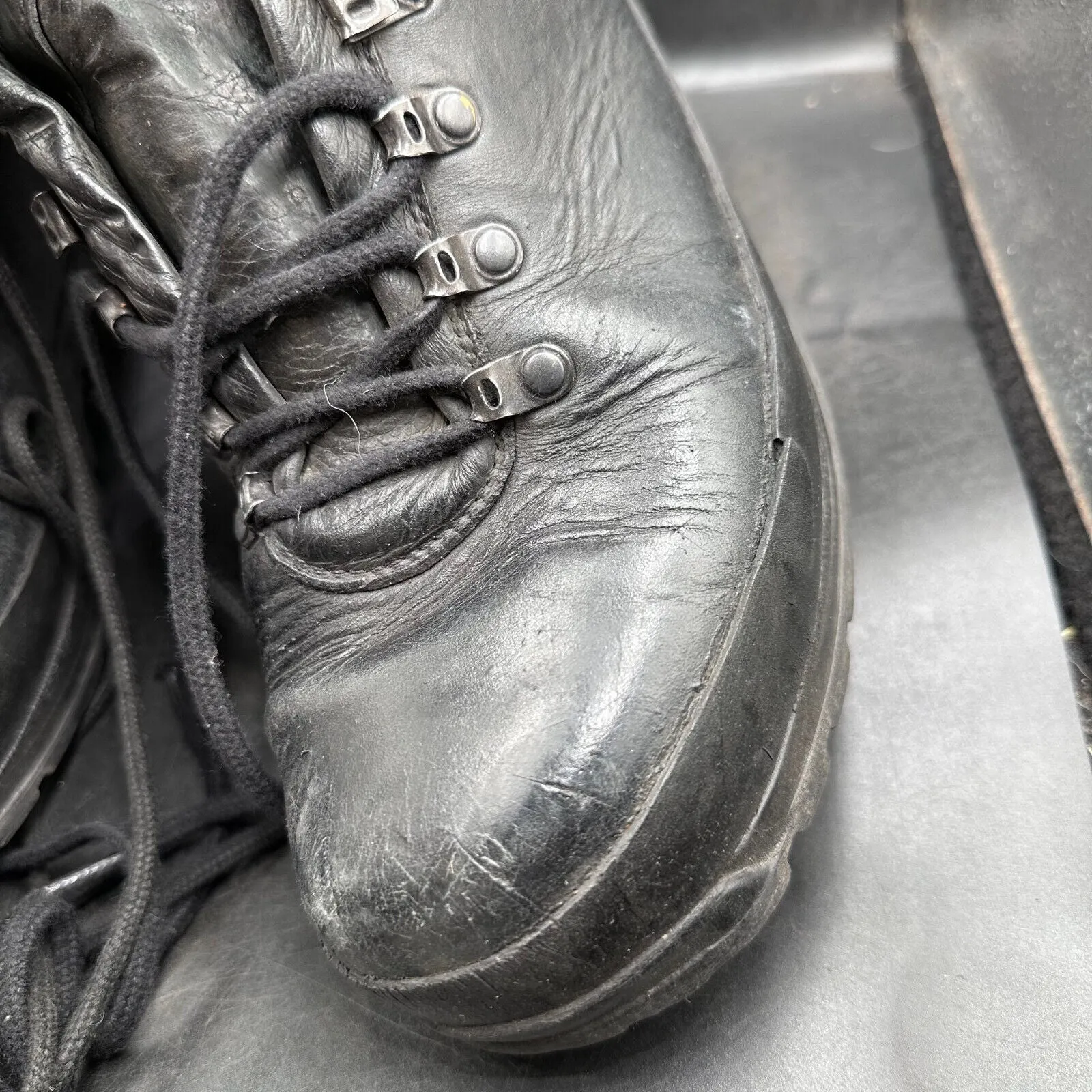 German Army Black Leather Army Heavy Duty Combat Boots Meindl Size EU 44.5 UK 10