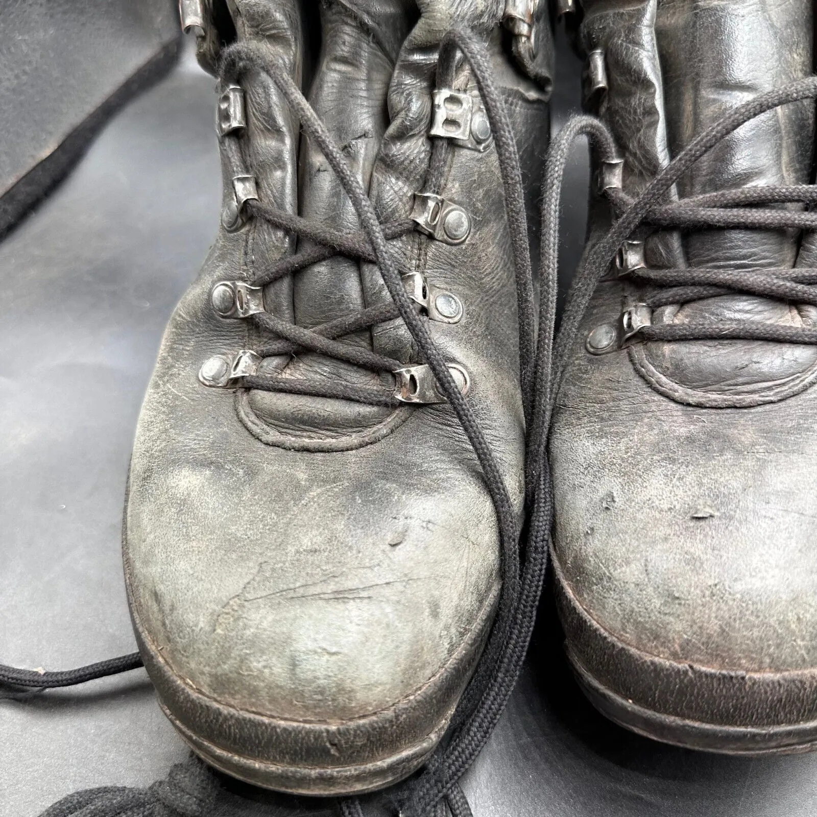 German Army Black Leather Army Heavy Duty Combat Boots Meindl Size EU 45 UK 10