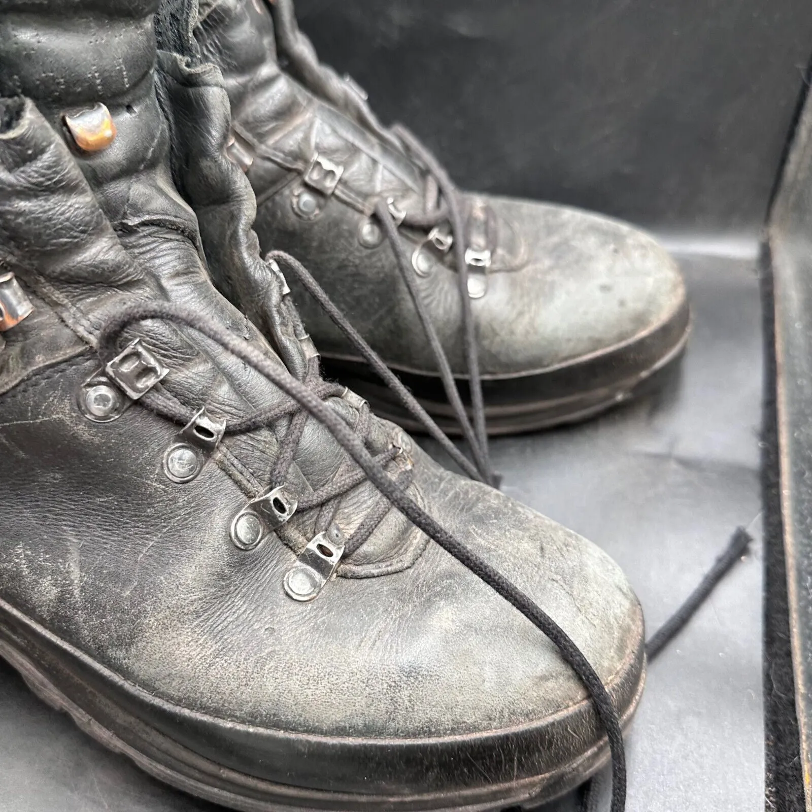 German Army Black Leather Army Heavy Duty Combat Boots Meindl Size EU 45 UK 10