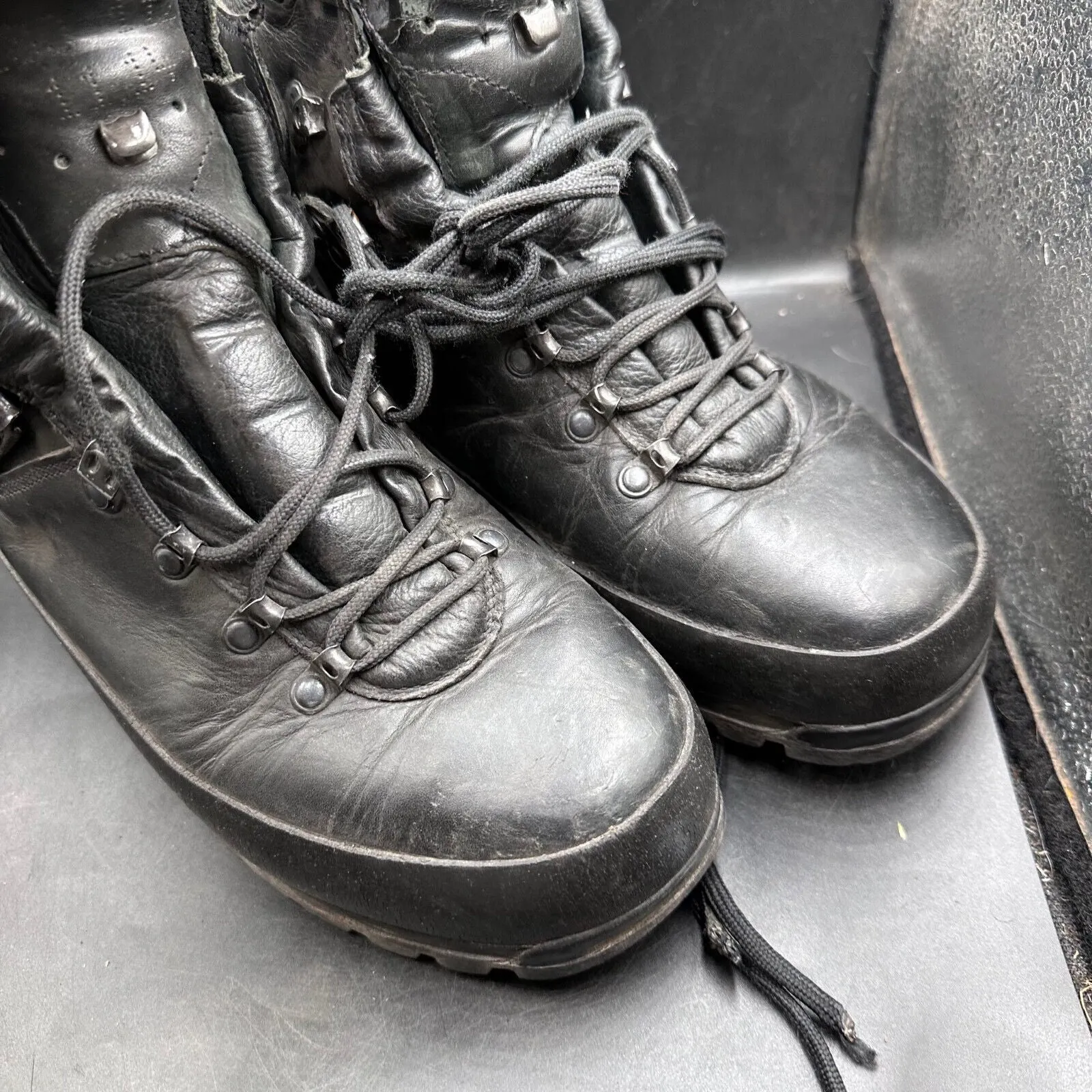 German Army Black Leather Army Heavy Duty Combat Boots Meindl Size EU 45 UK 10